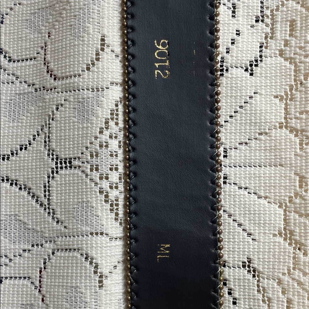 Vintage Classic Gold and Silver Women's Belt - Picture 4 of 8